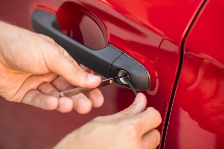 Reliable Roadside Key Assistance from an Auto locksmith Derby