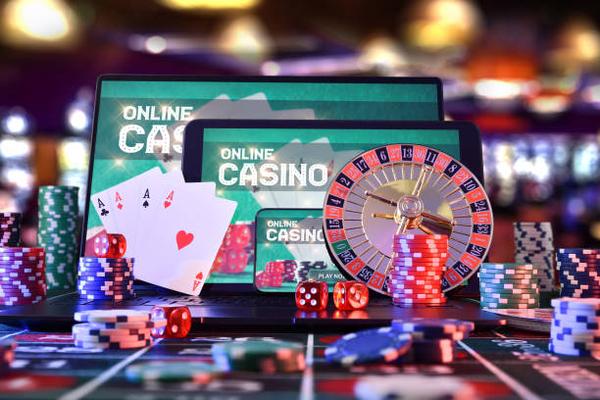 Exploring Different Slot Features at a Singapore online casino