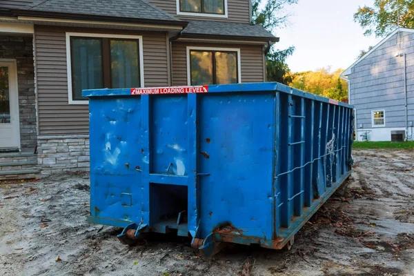 How Residential Dumpster Rental Helps Keep Home Projects Organized